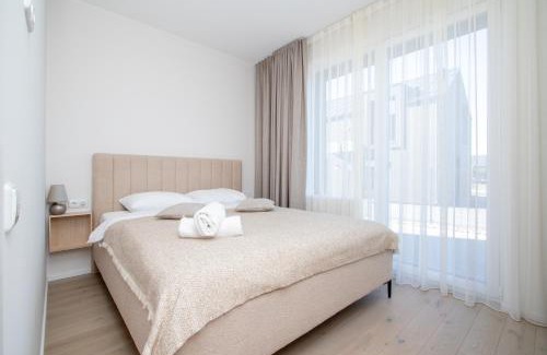 Palanga Apartment | ᴄᴏʜᴏsᴛ I Apt With Terrace, SelfCheck-In & Parking