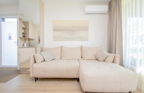 Palanga Apartment | ᴄᴏʜᴏsᴛ I Apt With Terrace, SelfCheck-In & Parking