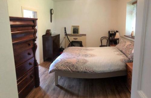 Culdaff House | Glebe Cottage…cosy cottage, sea views & parking.