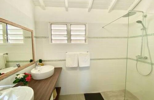 Cul de Sac House | Beautiful suite S12B pool next to Pinel Island