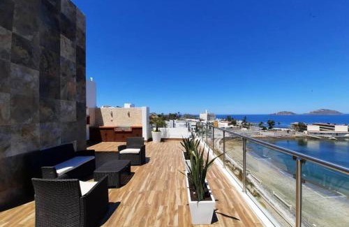 Centro Historico Apartment | With sea view in malecon 2 rooms pet friendly