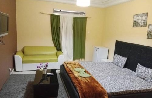 Point E Hotel | Paryssonalo Ngor
