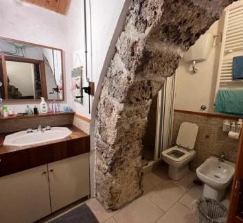 Montenero Val Cocchiara House | La Casa di pietra