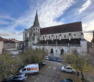 Auxerre Apartment | Le Saint Eusèbe