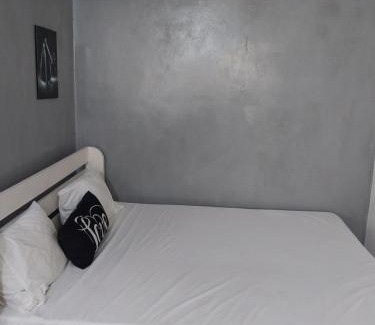 Ukunda Bed & Breakfast | Candys Apartment
