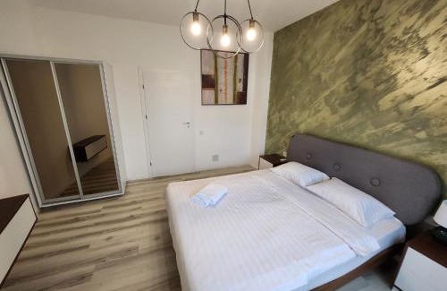 Bucharest City-Centre Apartment | Grand 4-bedrooms Tourist Apartment Rosetti