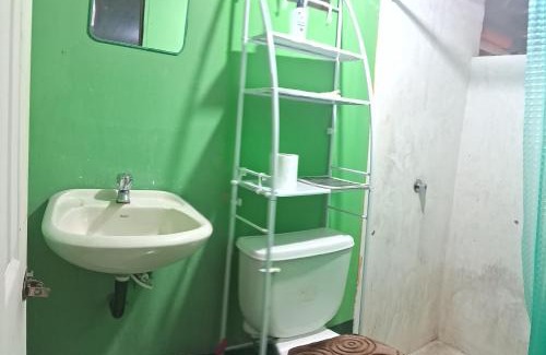 Fronteras Hotel | KARLITAS habitaciones, restaurante y Parquéo