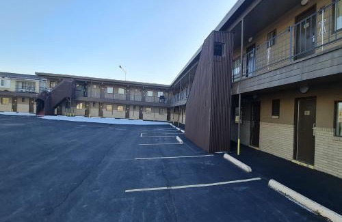DuBois Hotel | DuBois Manor Motel by OYO