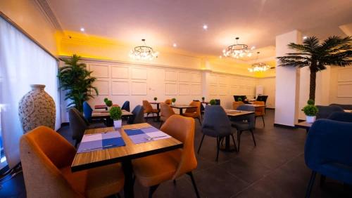 Epetu Hotel | Blue Apple Hotel