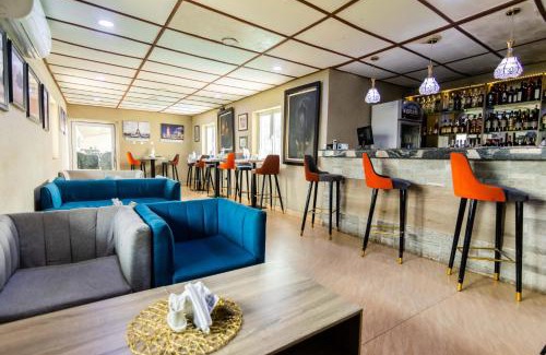 Ibadan Hotel | Marchforte Courtyard Hotel and Suites.