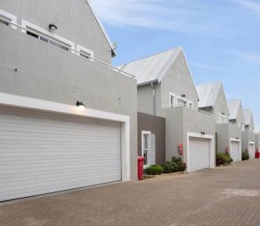 Windhoek Apartment | Puteoli Estate - Modern Elegance