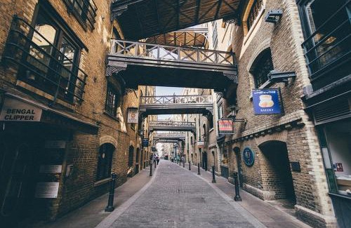 Riverside House | Great London Tower Bridge Guesthouse
