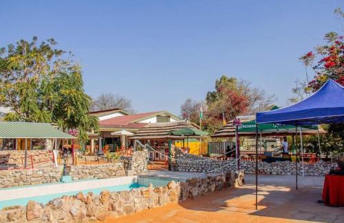 Tsumeb House | Hot Air Balloon Resort & Guesthouse (old TCL club)