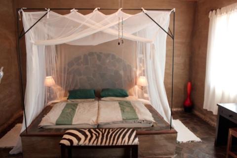 Sesfontein Hotel | Fort Sesfontein Lodge & Safaris