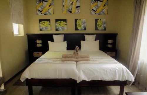 Windhoek Central House | Uzuri Guesthouse CC