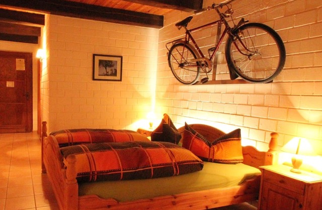 Doppelzimmer 3 mit Galerie, Du/wc, Frühst. - Die Radler-scheune