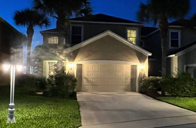 Spacious 2000+ SF 4BR Townhome - Short Walk to Beach - First Floor Master