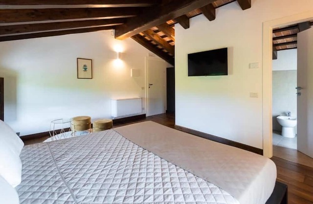 Al pompiere wine and rooms