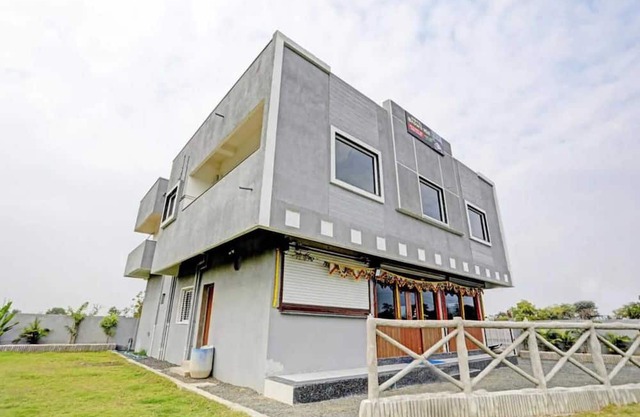 Hotel Brown Hill and Family Restaurant