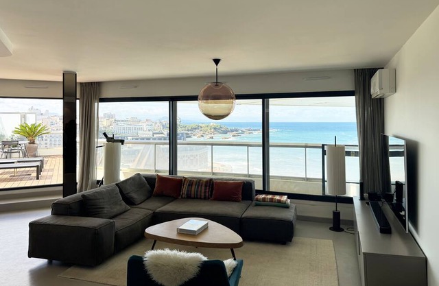 Premium duplex top floor Miramar Biarritz