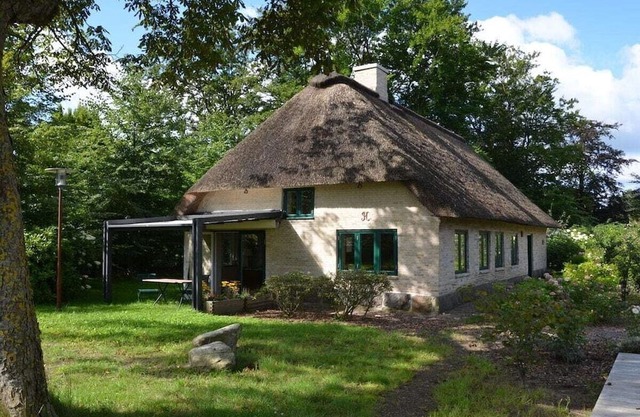 Holsteinshof Comfortable holiday residence