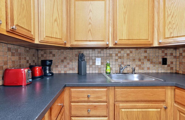 Cascade Vue 35 BY Betterstay: 1BR | SeaTac | Southcenter