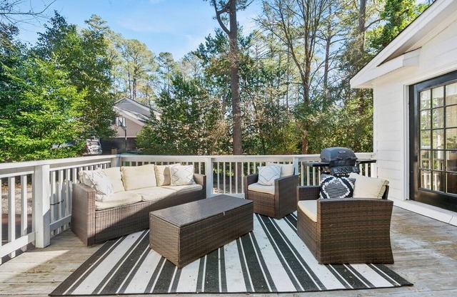 Walk to North Hills, Stunning 4 Bed 3 Bath Home