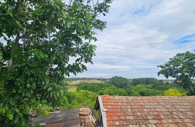 Triple Room with Private Bathroom - Arаbeska Family Winery & Apartments