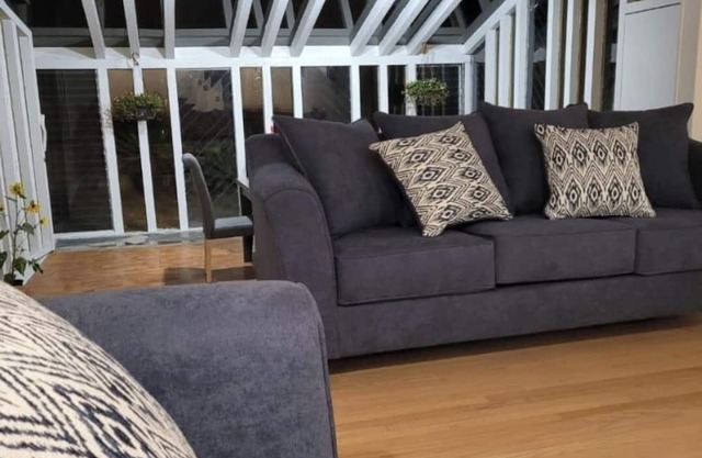 Beautiful 3-bedroom house with WiFi and AC in Monterey Park, 7 miles from DTLA