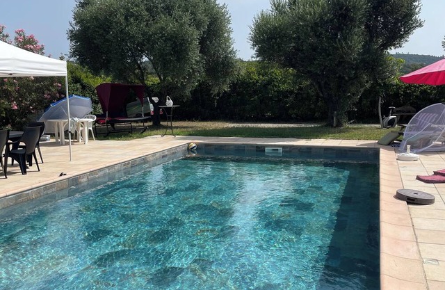 Vacation home, swimming pool and relaxation areas
