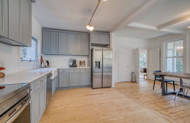 Elegant Reimagined Victorian: Modern Comforts & Timeless Charm in Woodstock