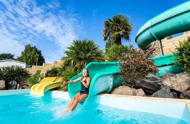 Camping Bois Soleil* - Grand Large mobile home 34.5m² (3 bedrooms M) (under 8 years old) + TV + Terrace 6 people