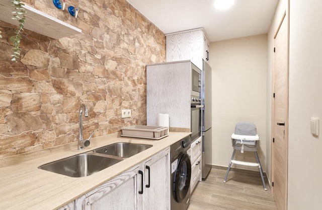 Apartment 'Casa Rural El Paloteo' with Mountain View, Private Terrace and Wi-Fi