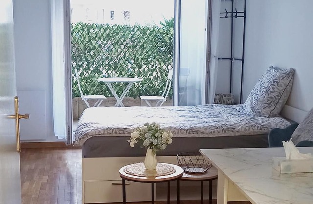 Petite Touche Douceur - Studio Avec Parking et Terrasse