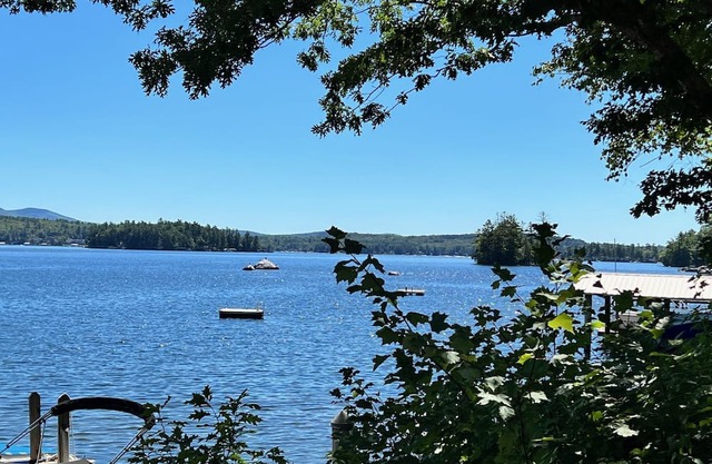 Lake Winnipesaukee, Meredith NH, Private Beach Access, Lake Views & Pet Friendly