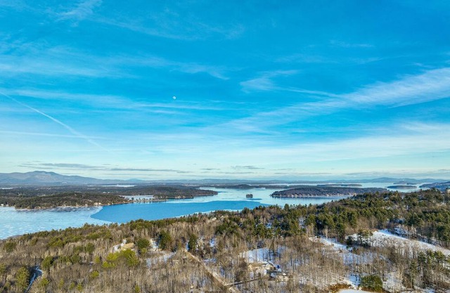 Laconia Retreat: 1/2 Mi to Lake Winnipesaukee!