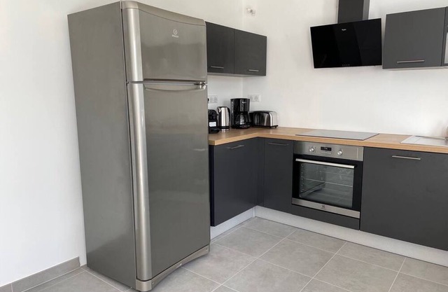 Holiday Home 'Maison Neuve Grand Standing' with Private Terrace, Private Garden and Wi-Fi