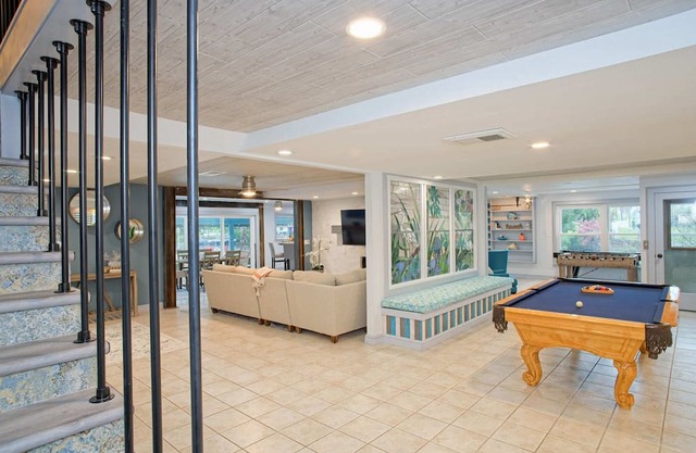 Exquisite Waterfront Estate in Ruskin Florida