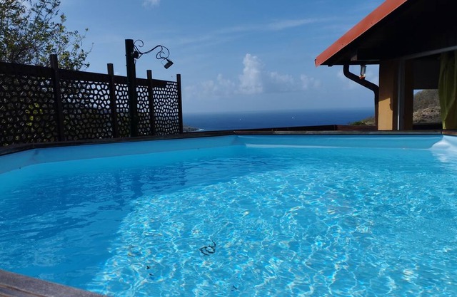 La Villa de Petite Anse - un Havre de Paix Avec une Magnifique vue sur la mer !