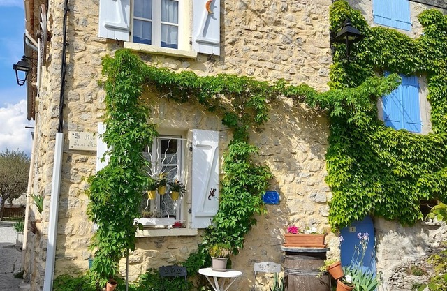 Petite Maison de Village en Drôme Provençale
