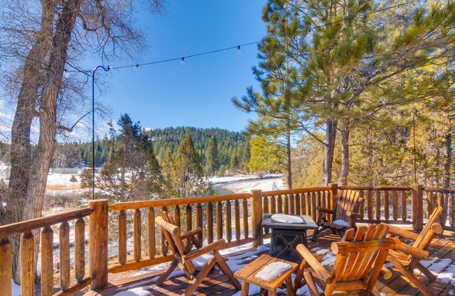 Secluded Cabin Near Lake, 18 Mi to Brian Head!