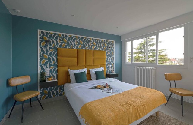 Modern bright Apartment 301