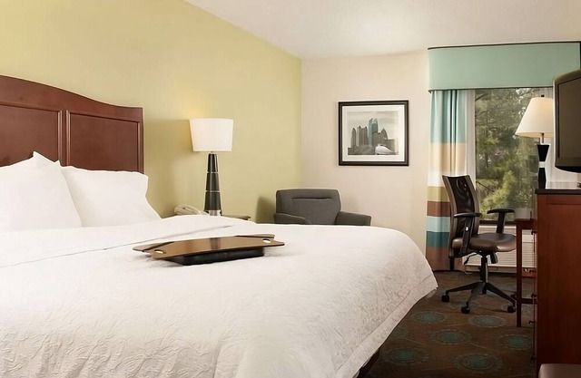 Your Home Away From Home! Free Breakfast, Pool, Parking!
