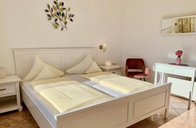 Großes Doppelzimmer, Seeblick - Hotel Nikolasch