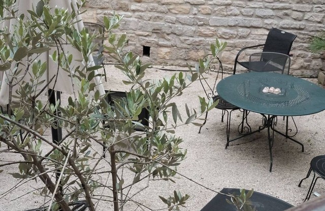Holiday Home 'Le Clos Chaillot' with Private Terrace, Balcony and Wi-Fi