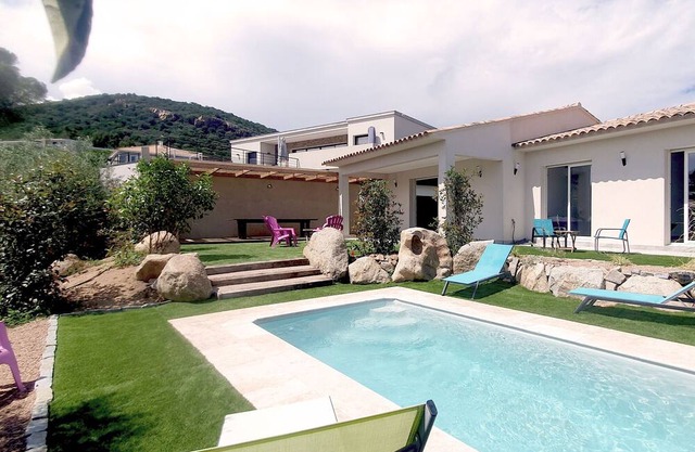 Villa 'Casa Vigna' with Private Pool, Wi-Fi and Air Conditioning