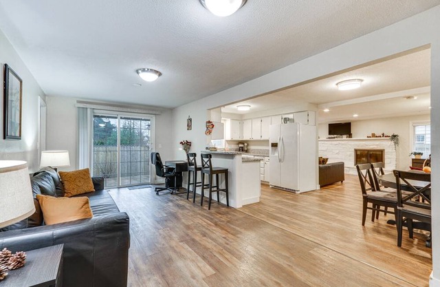Cozy Beaverton Home w/ Private Yard & Grill!