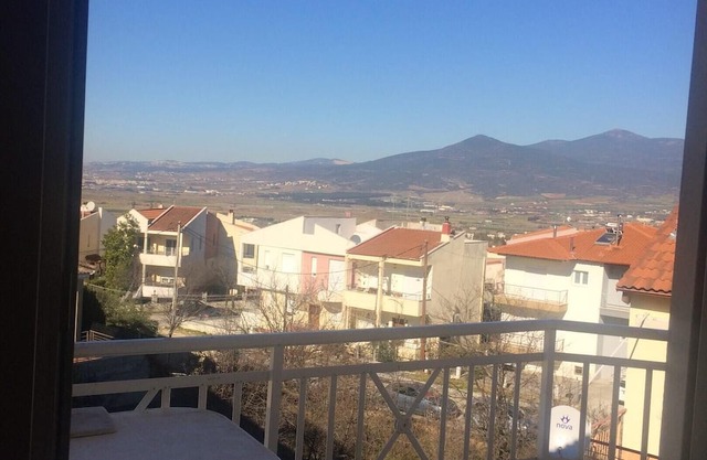 Homerez - Apartement for 6 ppl. with garden, terrace and balcony at Thermi
