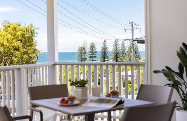 OCEAN VIEW - beach house, steps to Beach & shops