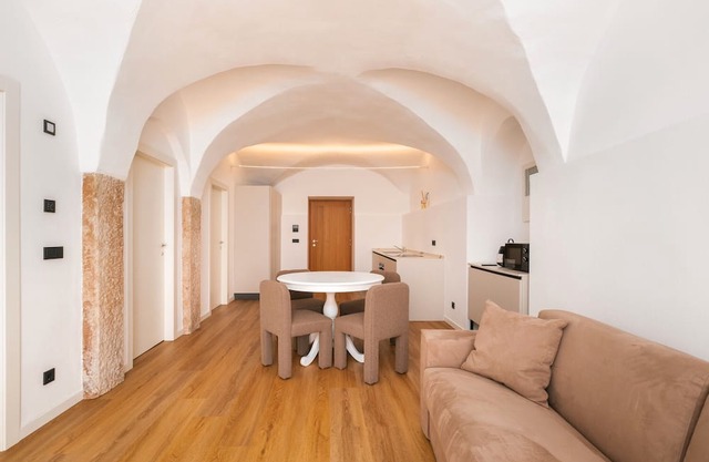 Apartment 'Maso Renner 1' with Mountain View, Wi-Fi and Air Conditioning